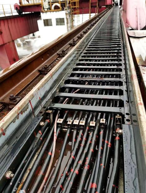 拖链电缆在铁路轨道吊的应用